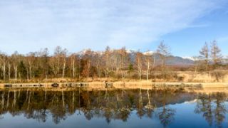 八ヶ岳ふれあい公園-池と八ヶ岳